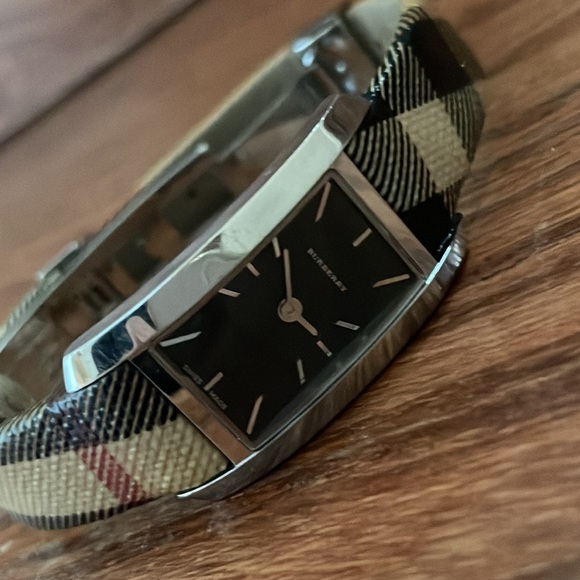 Burberry Watch Luxury Classic Adjustable Dialup Quartz Holt Renfrew - Picture 8 of 13